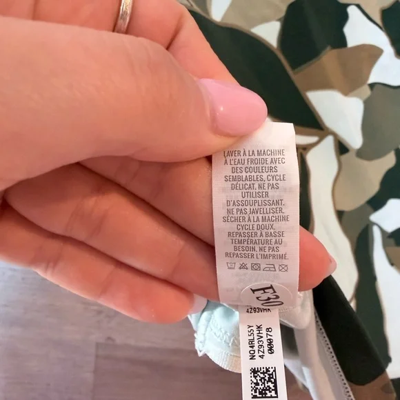 OFFLINE by Aerie Real Me V-Neck Ruched Crop Top - Camo Leaf - M - Picture 4 of 8